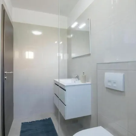 Haus Stella In Kapelica, Istrien Mit Privatem Pool