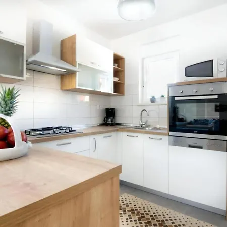 Haus Stella In Kapelica, Istrien Mit Privatem Pool