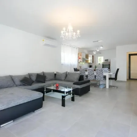 Haus Stella In Kapelica, Istrien Mit Privatem Pool *